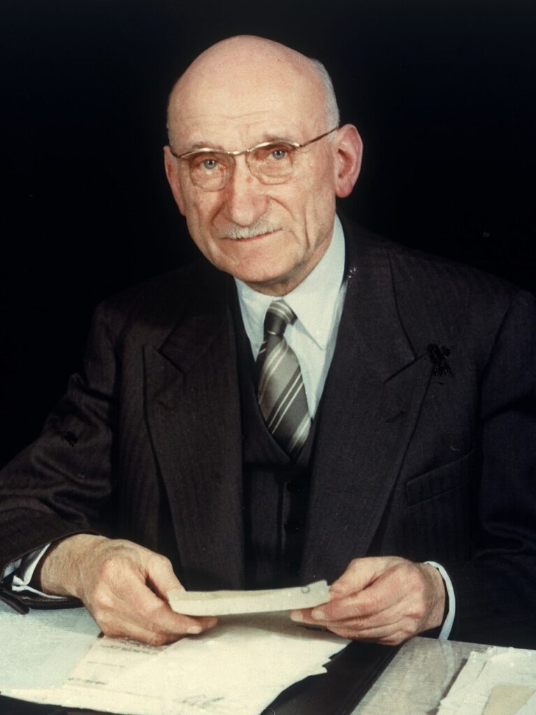 Retrato de Robert Schuman en 1958